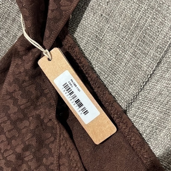 Skims Logo Mesh Cheeky Brief - Picture 5 of 11